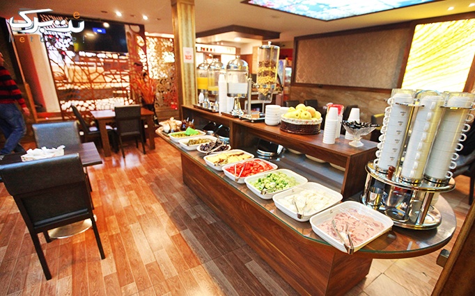 رستوران هتل مروارید با بوفه صبحانه ی متنوع