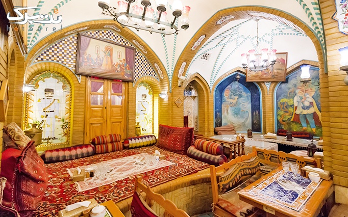 سفره خانه سنتی باغ صبا با منو ایرانی و موسیقی