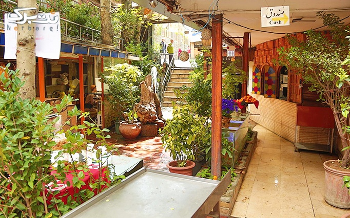 منو غذاهای ایرانی در باغچه رستوران کباب الملک