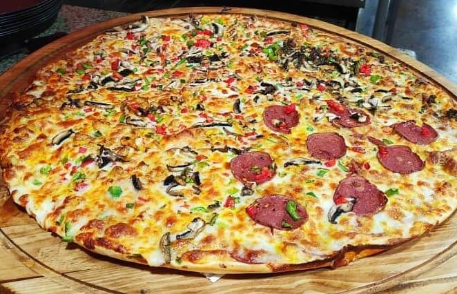 منوی پیتزا های خانواده 3 نفره فست فود سندس