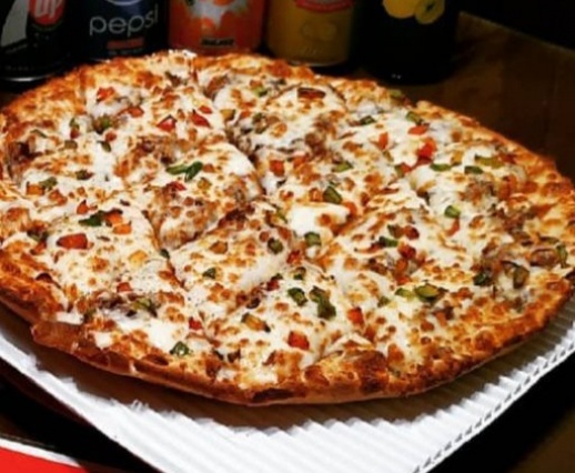 پیتزا رست بیف لذیذ در فست فود آقای کره