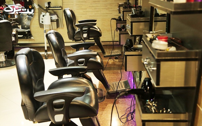 کات مو با شستشو و سشوار در آرایشگاه مردانه پرشیا
