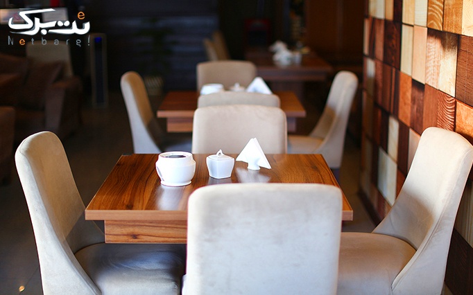 کافه سفره خانه آبان با سرویس چای سنتی