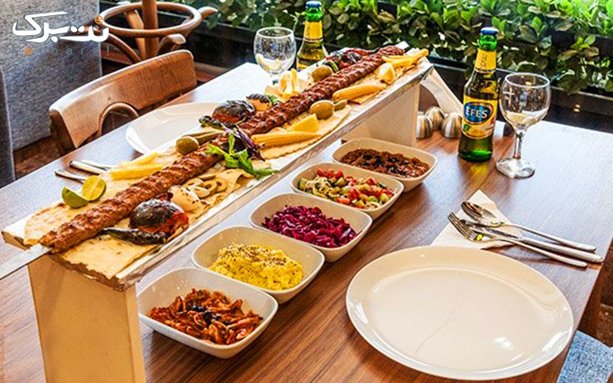 رستوران مشهور با منوی باز غذاهای ایرانی و ترکی