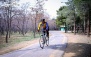 دوچرخه سواری در پارک چیتگر