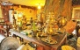 منوی غذایی و سرویس چای سنتی در سفره خانه چاردیواری