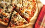 پیتزا و اسنک خوشمزه در فست فود باب